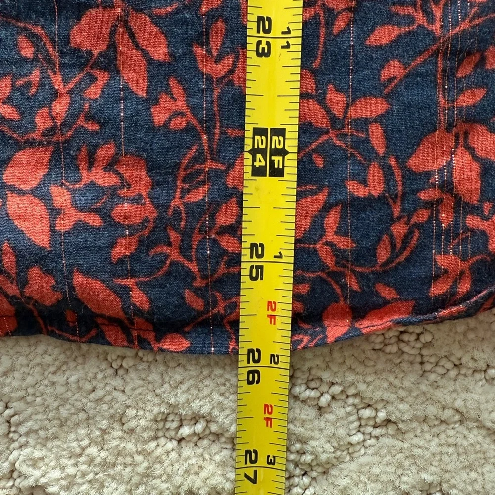 Loft Women’s Large Floral Red w/golden threading button front cotton top. - Picture 11 of 11